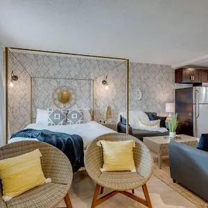 vibrant-modern-studio-within-2-miles-of-downtown.nashville-hotels.org/