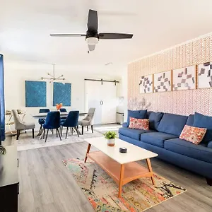 4-bedroom-bungalow-5-min-to-uptown-charlotte.1sthotelscharlotte.com/